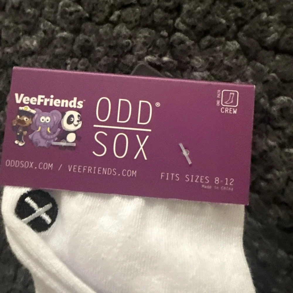 Bundle tote and VeeFriends Headstrong Honey Badger Crew Socks Mens Size 8-12 NWT